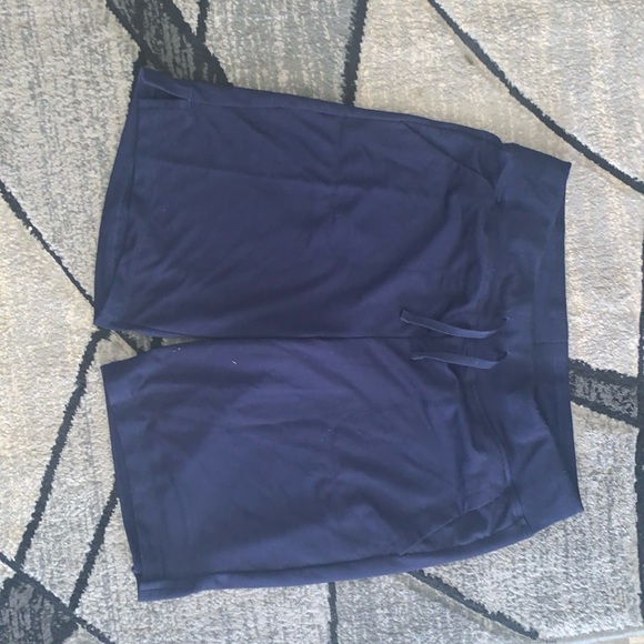 Athletic shorts - Picture 1 of 4